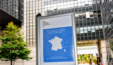 affiche relocalisations